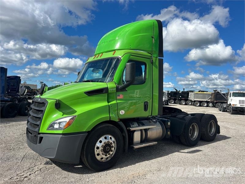 Freightliner Cascadia 116 وحدات الجر