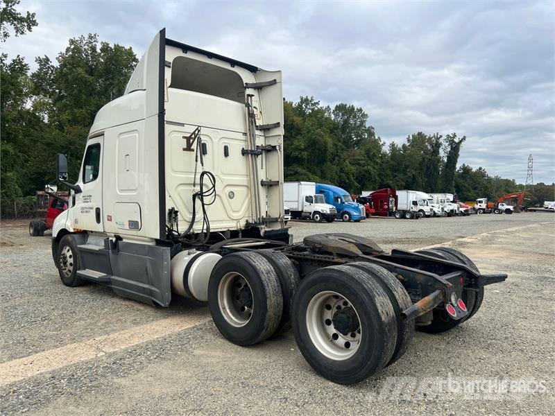 Freightliner Cascadia 116 Tahače