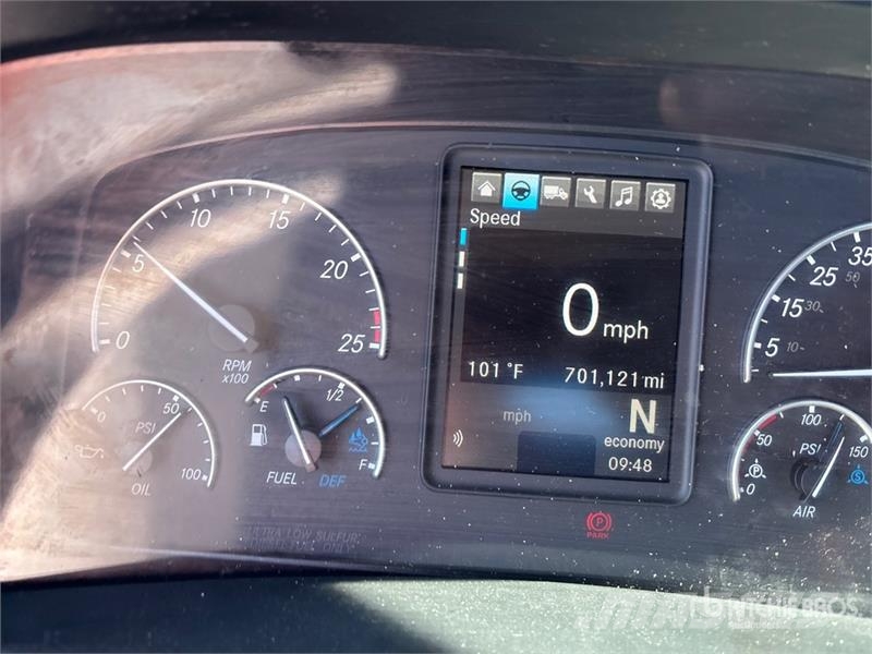 Freightliner Cascadia 116 曳引機組件