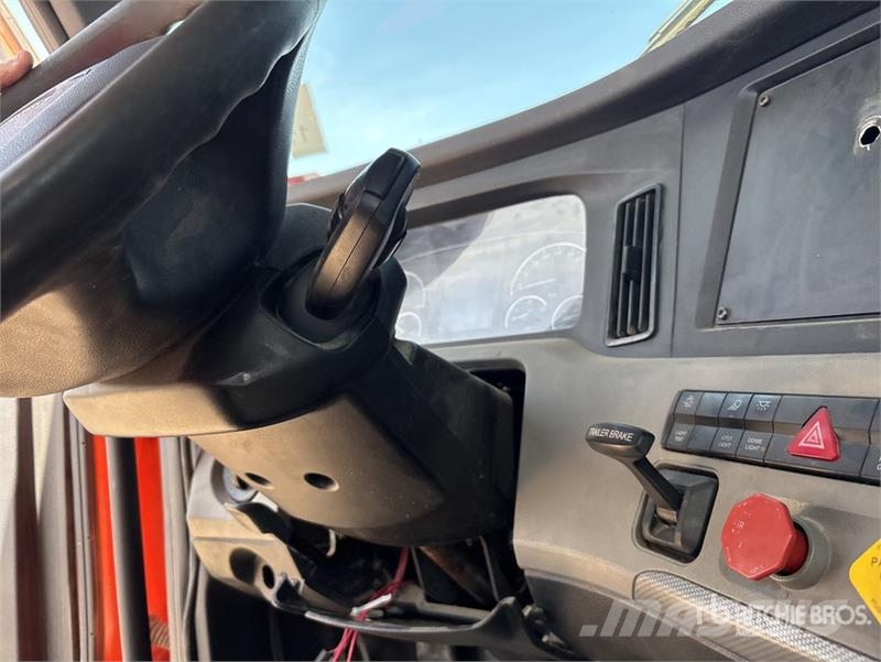 Freightliner Cascadia 116 Tractor Units