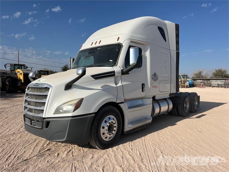 Freightliner Cascadia 126 6x4 T/A Sleeper Truck Tractor Tracteur routier