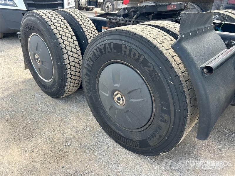 Freightliner Cascadia 126 Tractor Units