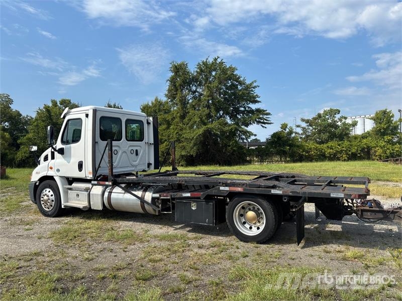 Freightliner Cascadia 113 Camiones portacoches