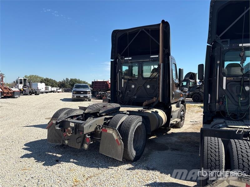 Freightliner Cascadia 113 Седельные тягачи