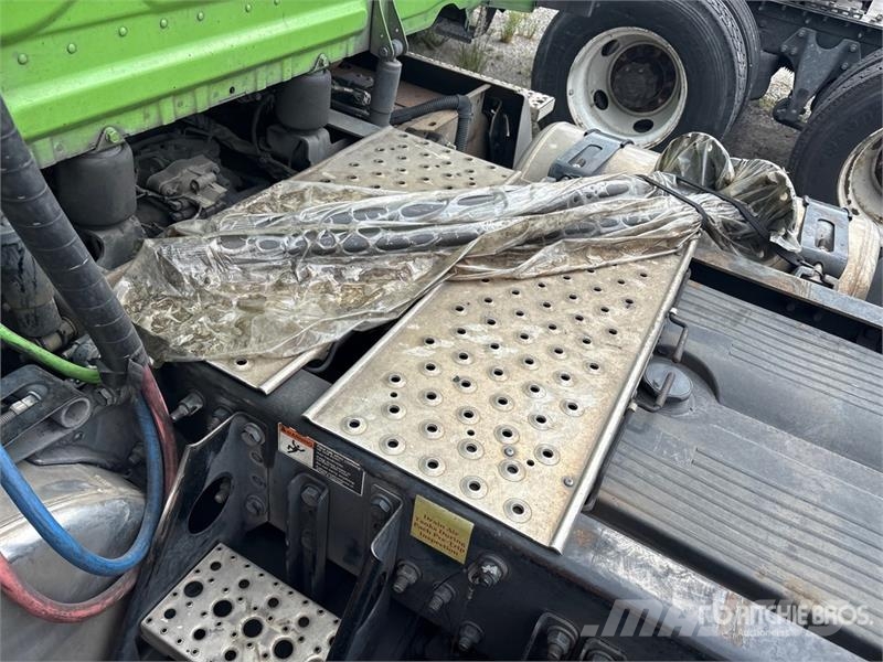 Freightliner Cascadia 113 Тягачі