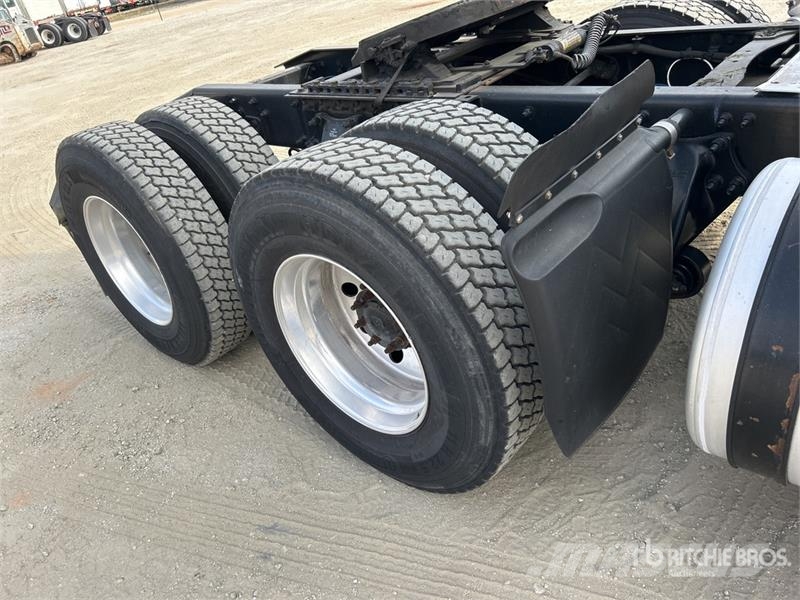 Freightliner Cascadia 113 Седельные тягачи