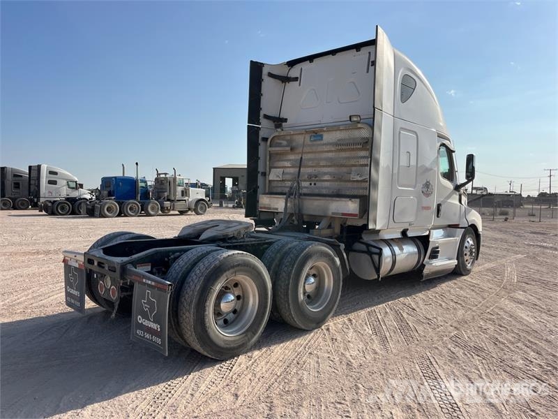 Freightliner Cascadia 126 6x4 T/A Sleeper Truck Tractor Tracteur routier