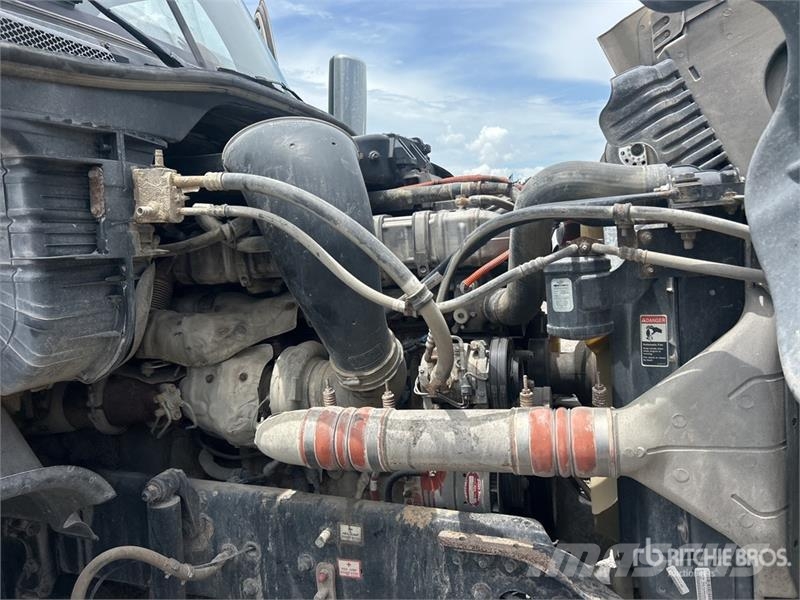 Freightliner Cascadia 125 Kipper