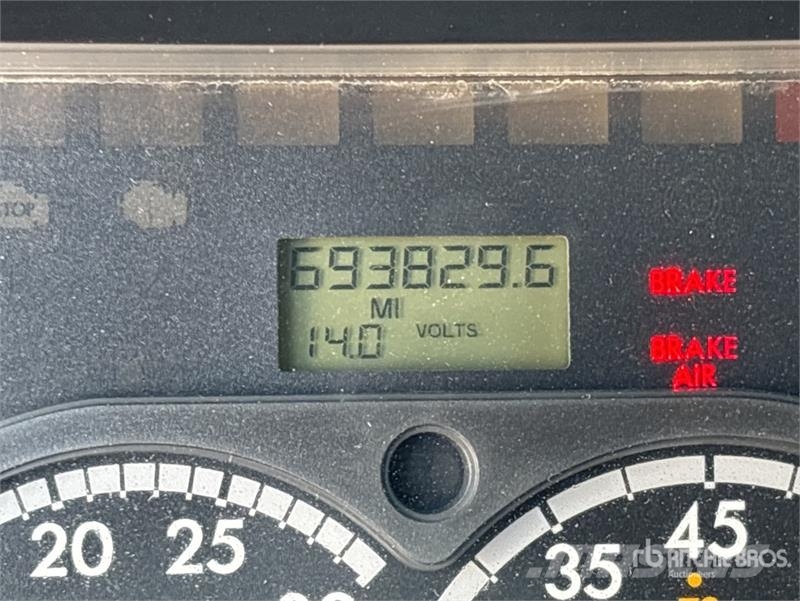 Freightliner Cascadia 125 6x4 T/A Sleeper Truck Tractor Sattelzugmaschinen