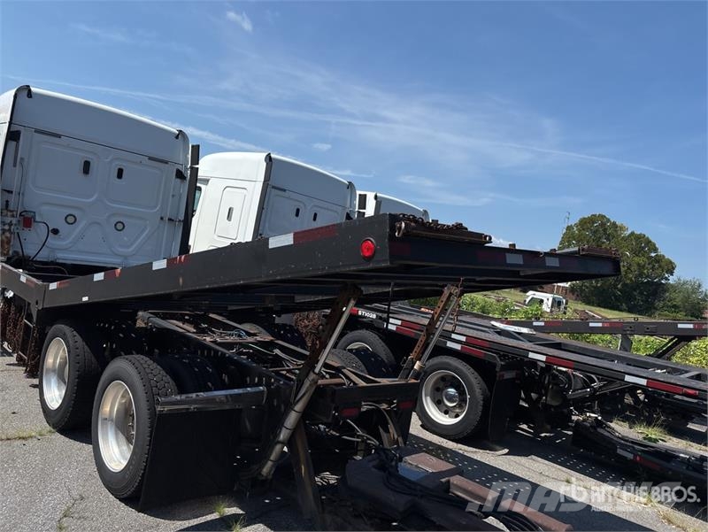 Freightliner Cascadia 113 6x4 Sleeper Car Carrier Truck Car carriers
