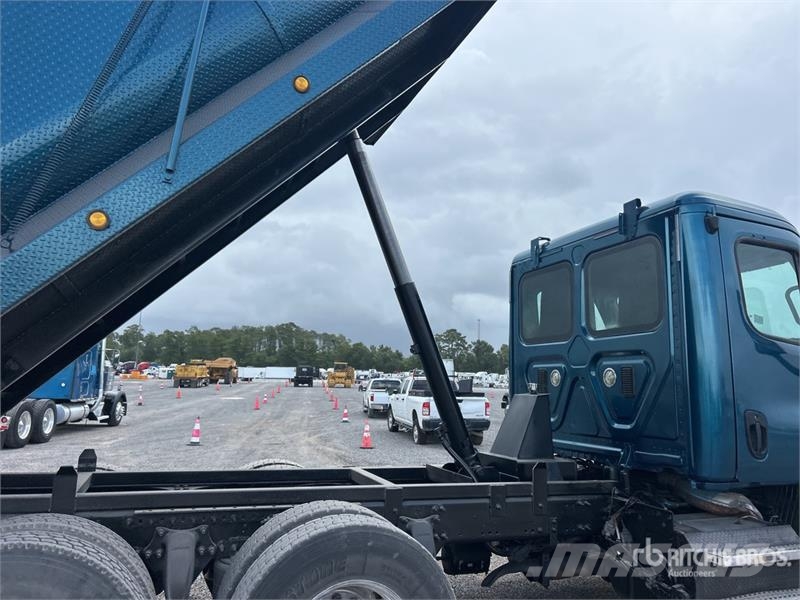 Freightliner Cascadia 113 Camion benne