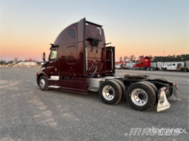 Freightliner Cascadia 126 Седельные тягачи