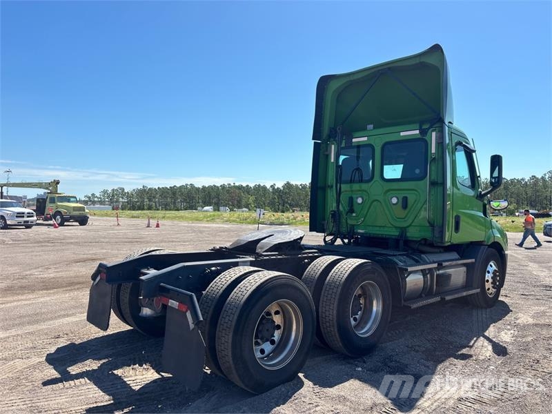 Freightliner Cascadia 116 曳引機組件
