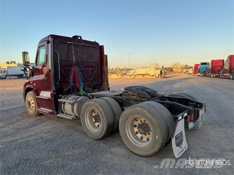 Freightliner Cascadia 113 Cabezas tractoras
