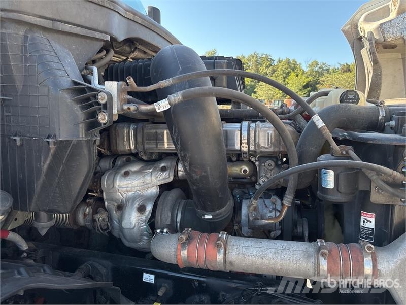 Freightliner Cascadia 126 6x4 T/A Sleeper Truck Tractor Τράκτορες