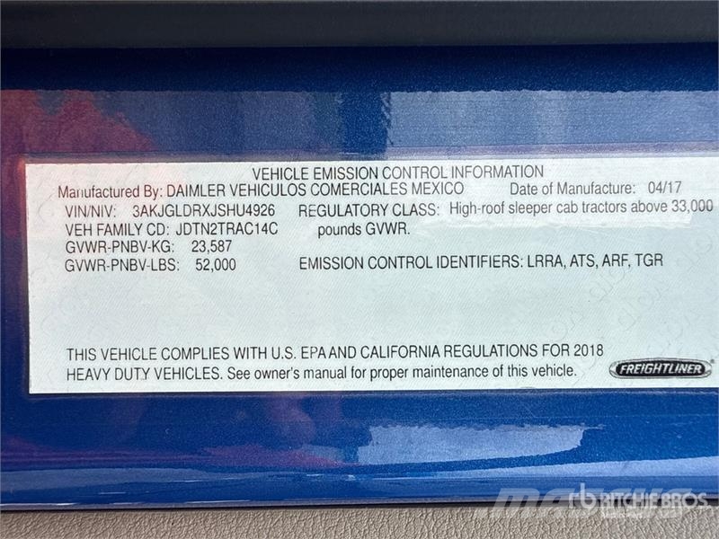 Freightliner Cascadia 125 6x4 T/A Sleeper Truck Tractor Vlačilci