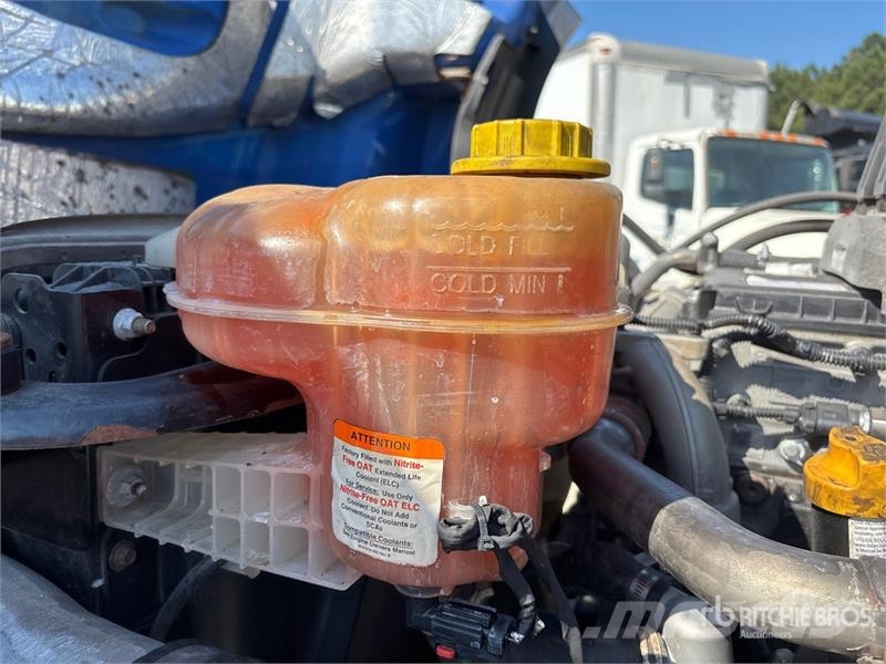 Freightliner Cascadia T/A Sleeper Truck Tractor 6x4 T/A Sleeper Tractor Units