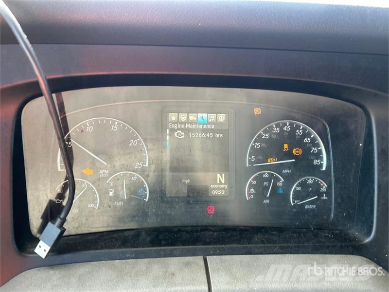 Freightliner Cascadia 126 Влекачи