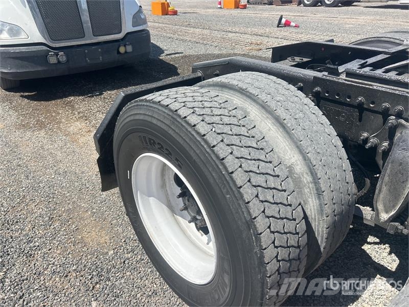 Freightliner Cascadia 125 Седельные тягачи