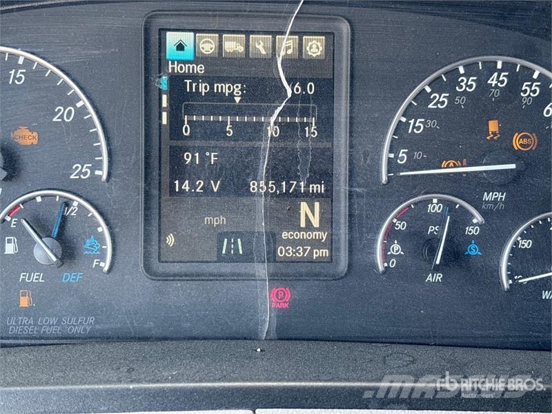 Freightliner Cascadia 126 6x4 T/A Sleeper Truck Tractor Tegljači