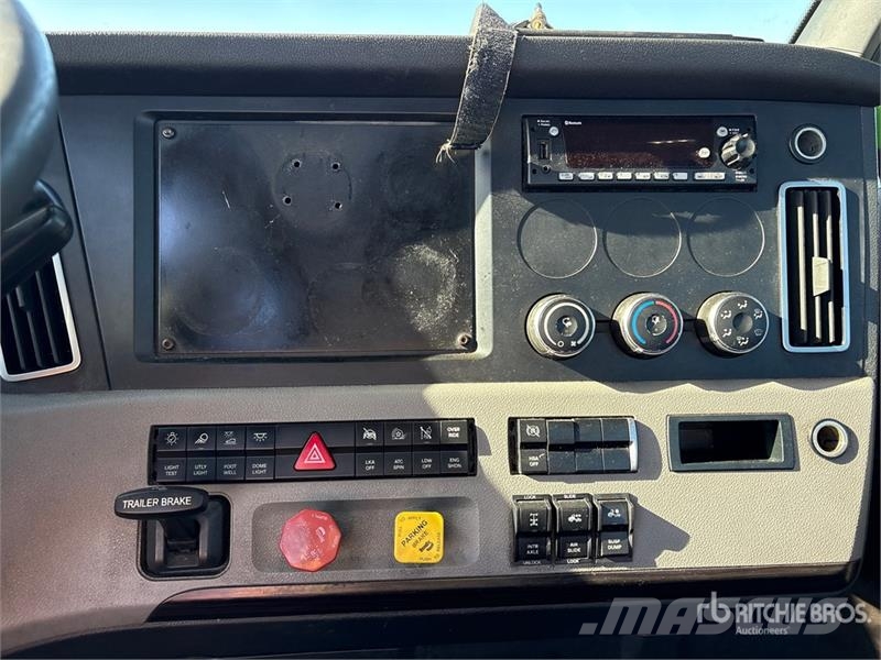 Freightliner Cascadia 116 Trekkers