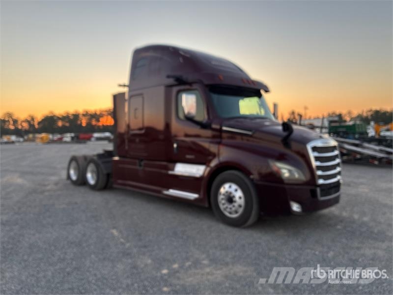 Freightliner Cascadia 126 Седельные тягачи