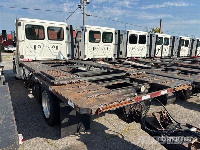 Freightliner Cascadia 113 Camiones portacoches