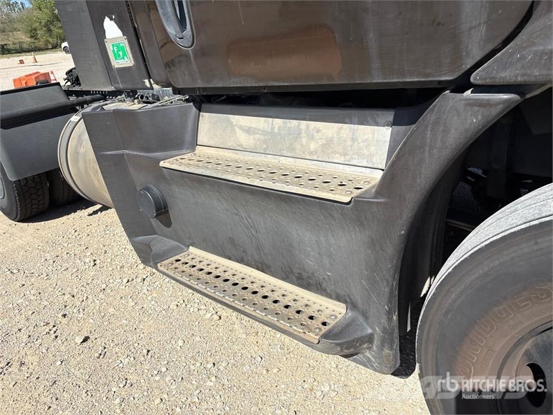 Freightliner Cascadia 113 Седельные тягачи