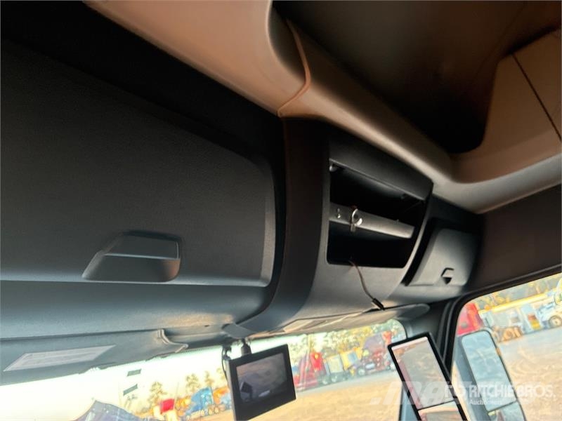 Freightliner Cascadia 126 Седельные тягачи
