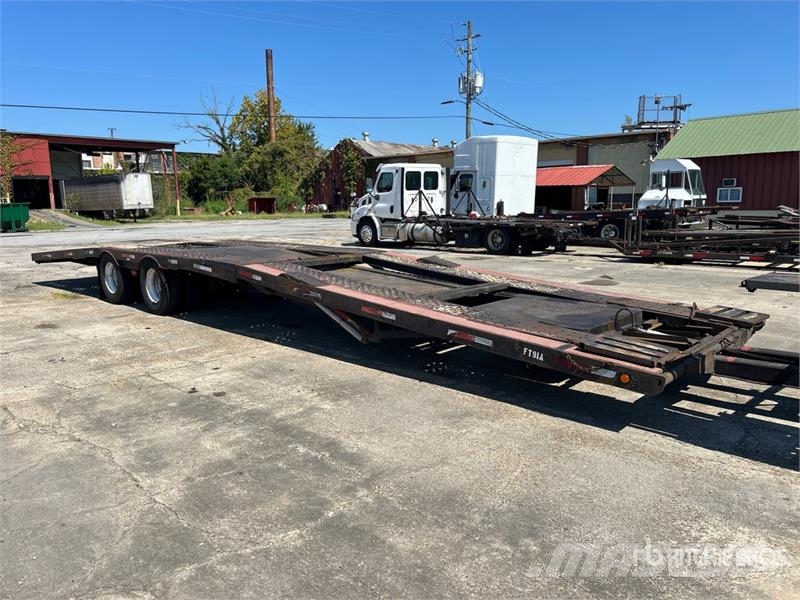 Freightliner Cascadia 113 6x4 Sleeper Car Carrier Truck Autovežiai