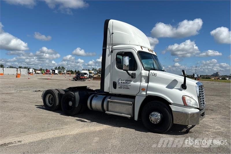 Freightliner Cascadia 125 Tractor Units