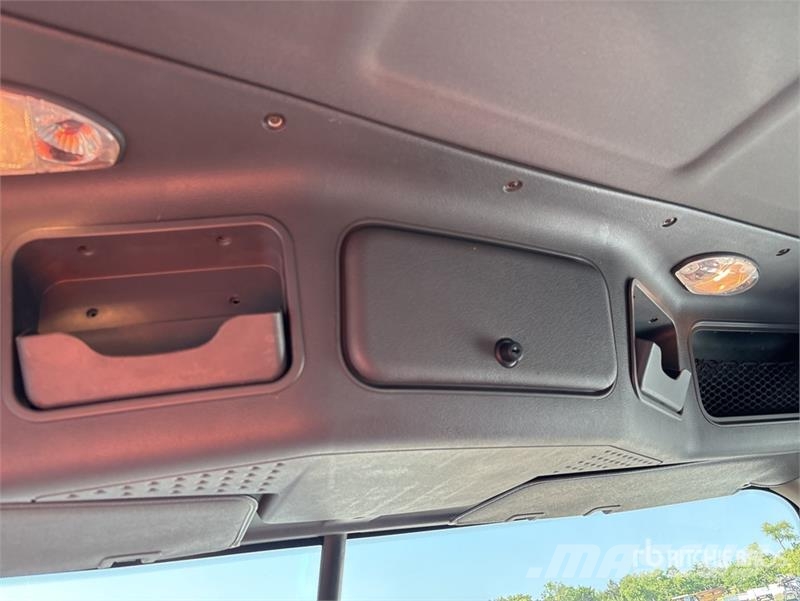 Freightliner Cascadia 113 Camiones portacoches