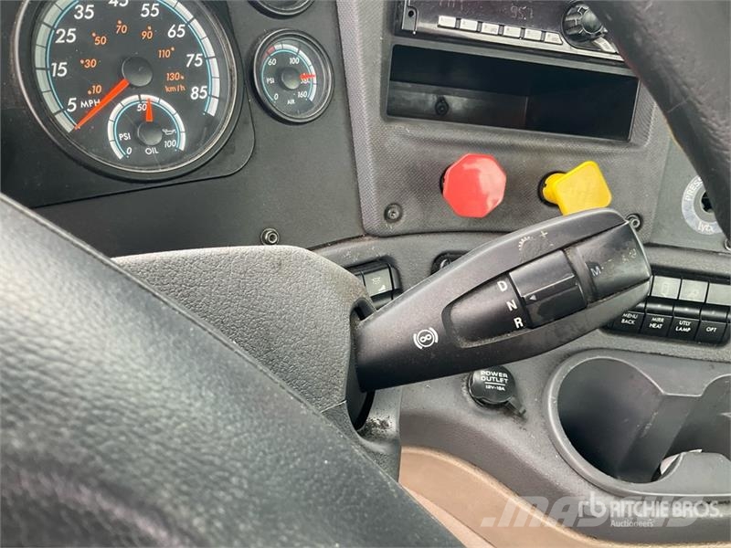 Freightliner Cascadia 113 Çekiciler