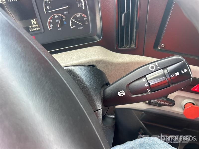 Freightliner Cascadia 126 Vlačilci