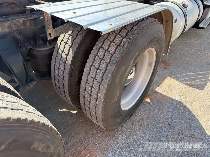 Freightliner Cascadia 125 Седельные тягачи