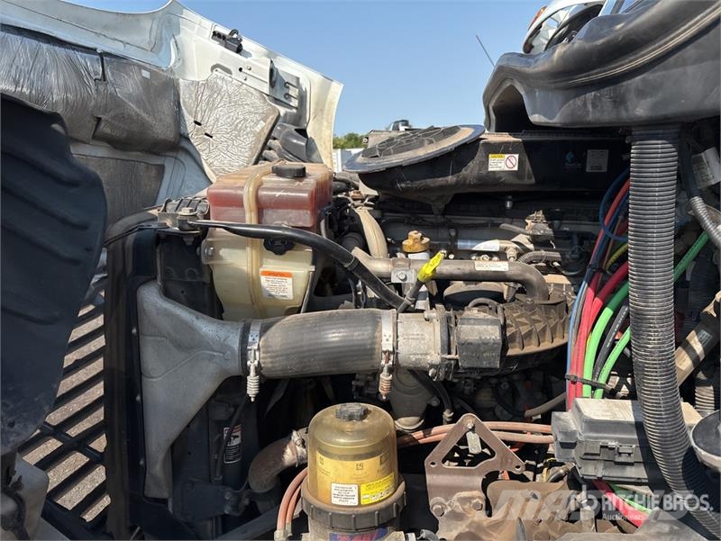 Freightliner Cascadia 113 Camiones portacoches