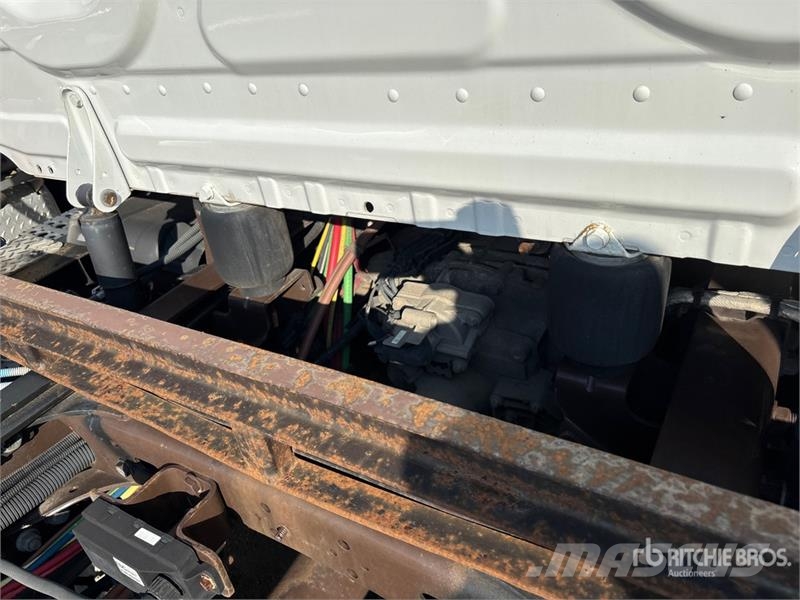 Freightliner Cascadia 113 Camiones portacoches