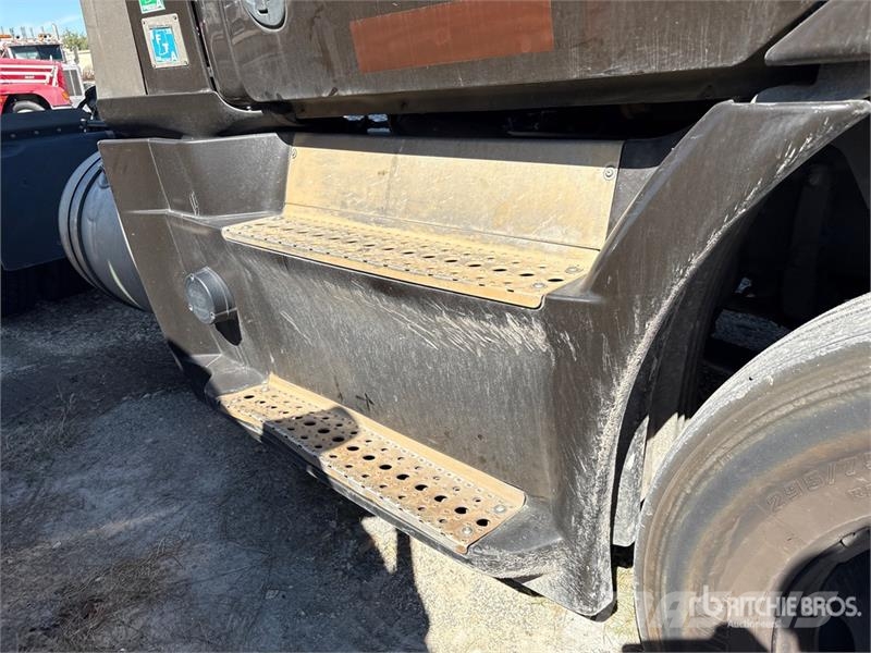 Freightliner Cascadia 113 Седельные тягачи