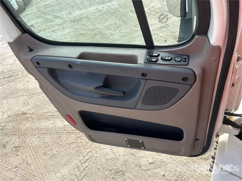 Freightliner Cascadia 113 Седельные тягачи