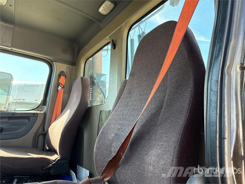 Freightliner Cascadia 113 Седельные тягачи