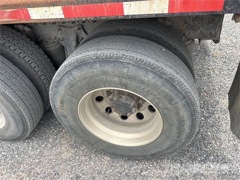 Freightliner Cascadia 125 Kipper