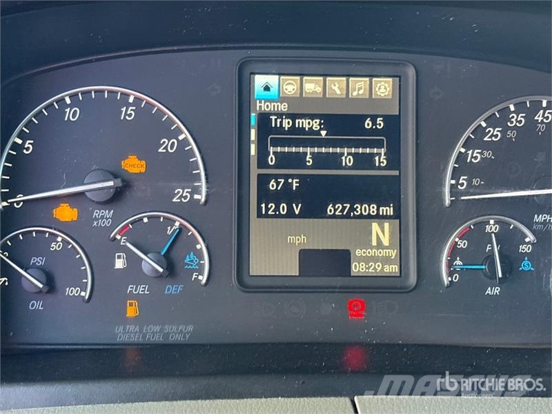 Freightliner Cascadia 126 6x4 T/A Sleeper Truck Tractor Vilcēji