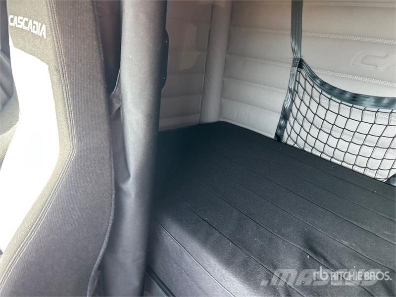 Freightliner Cascadia 116 曳引機組件