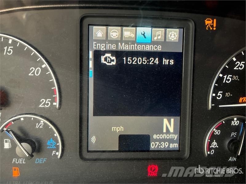 Freightliner Cascadia 126 Седельные тягачи