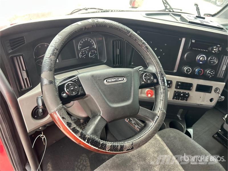 Freightliner Cascadia 126 Naudoti vilkikai