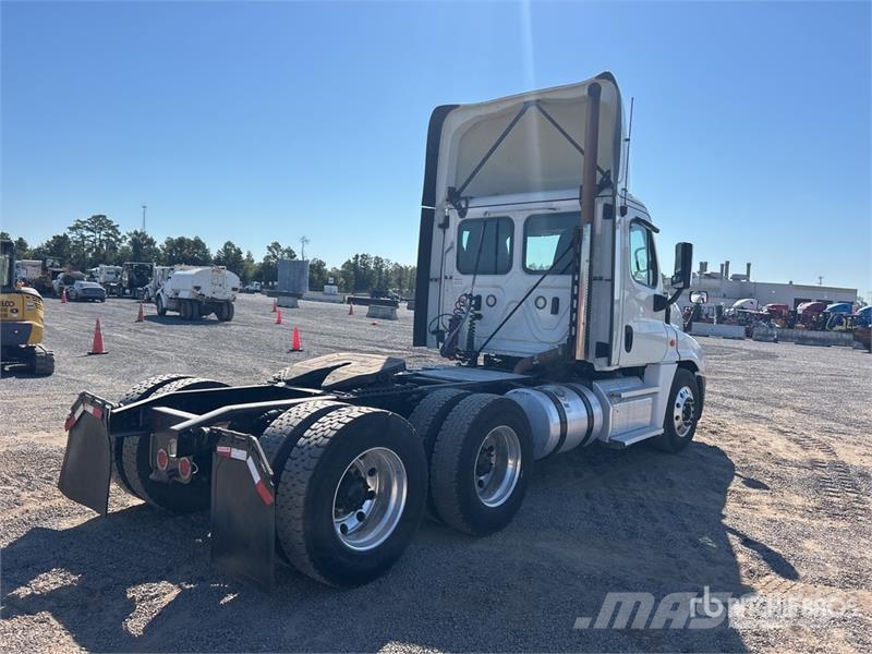 Freightliner Cascadia 125 Sattelzugmaschinen