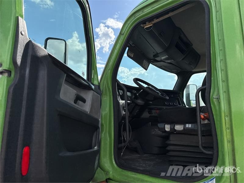 Freightliner Cascadia 116 曳引機組件
