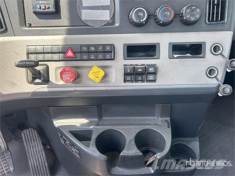 Freightliner Cascadia 126 Çekiciler