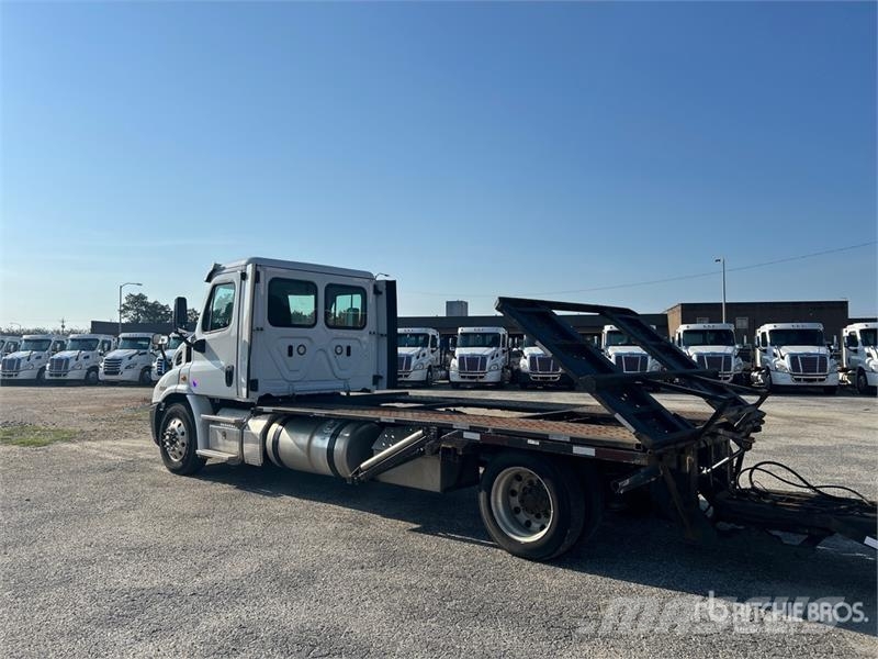 Freightliner Cascadia 113 T/A Car Carrier Truck Autoveokid