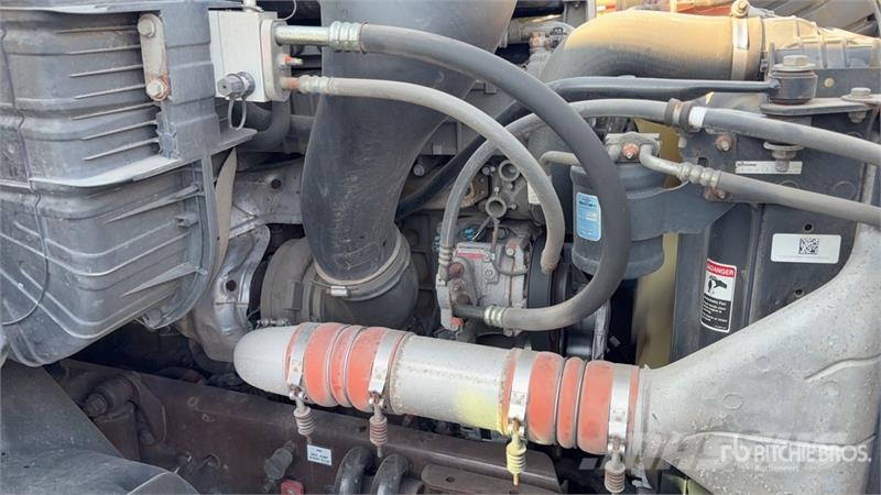 Freightliner Cascadia 113 Camiones portacoches
